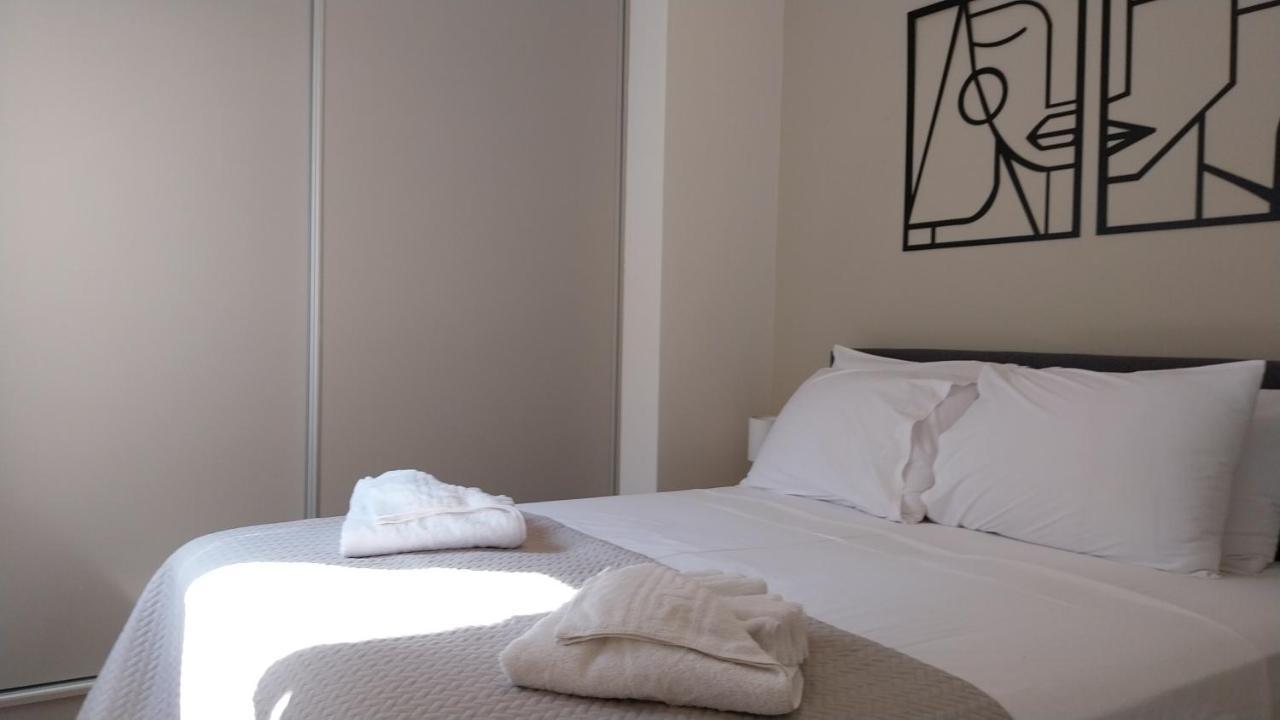 Uni Island - City Heart Suites Heraklion Exterior foto