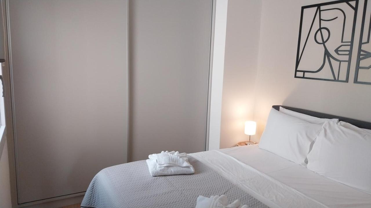Uni Island - City Heart Suites Heraklion Exterior foto
