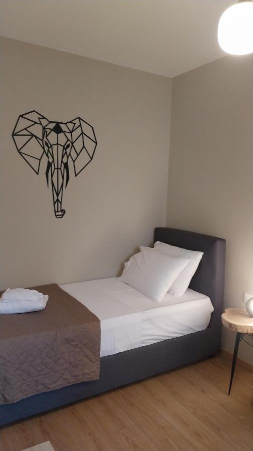 Uni Island - City Heart Suites Heraklion Exterior foto