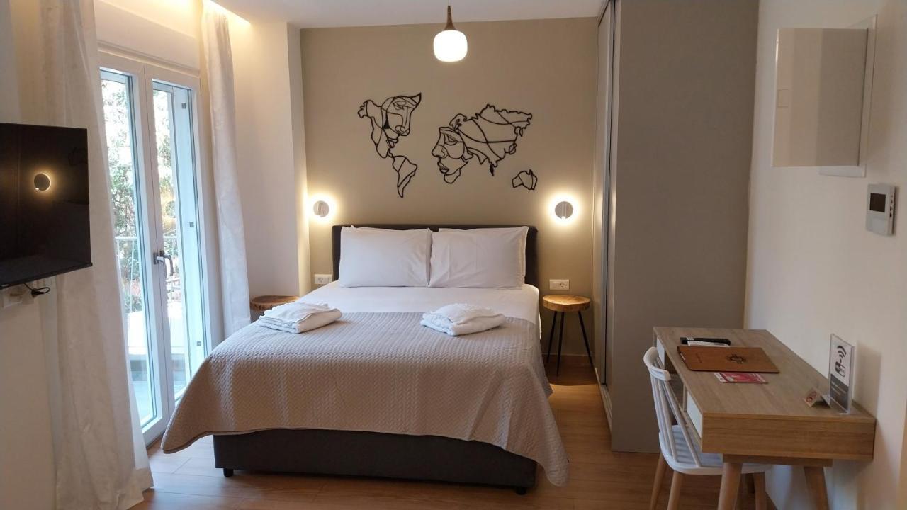 Uni Island - City Heart Suites Heraklion Exterior foto