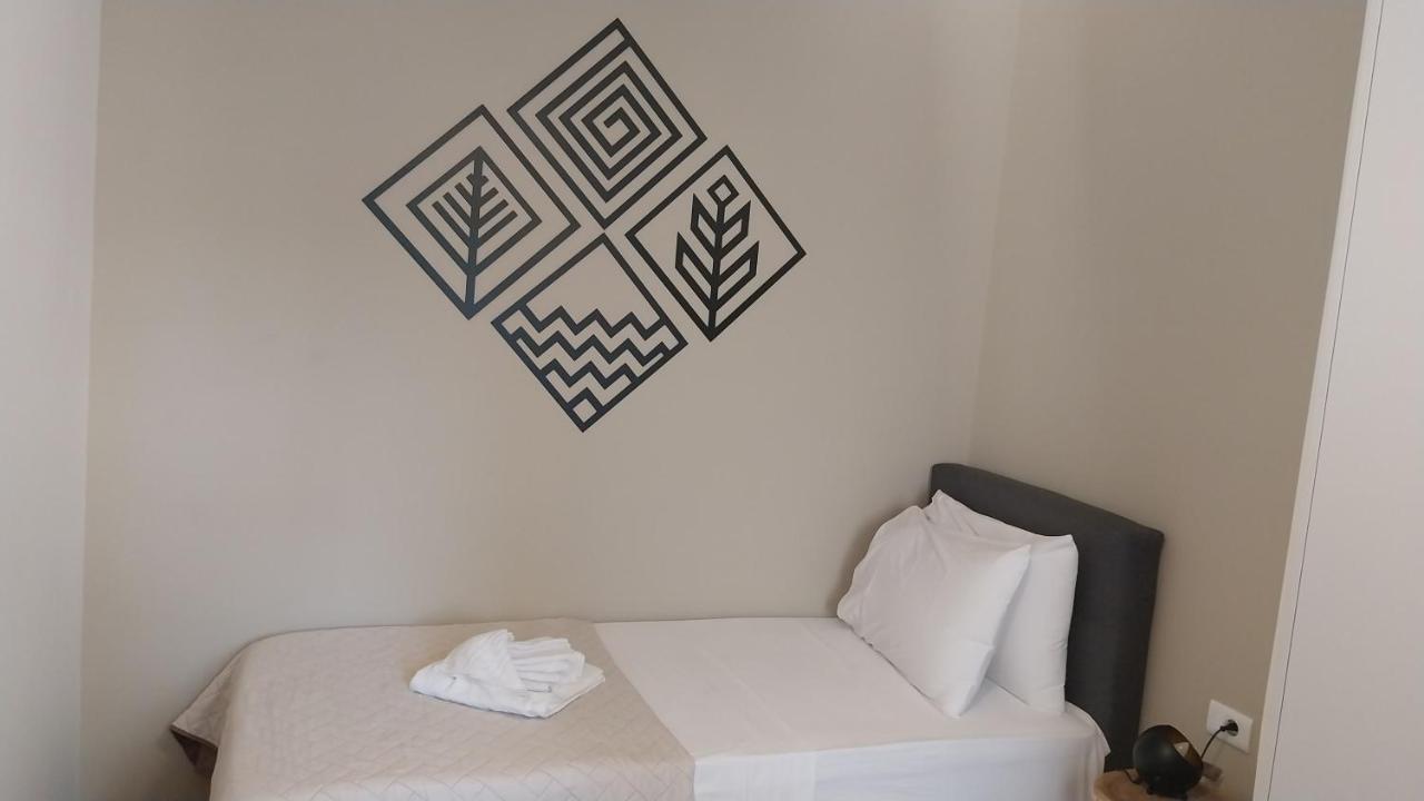 Uni Island - City Heart Suites Heraklion Exterior foto