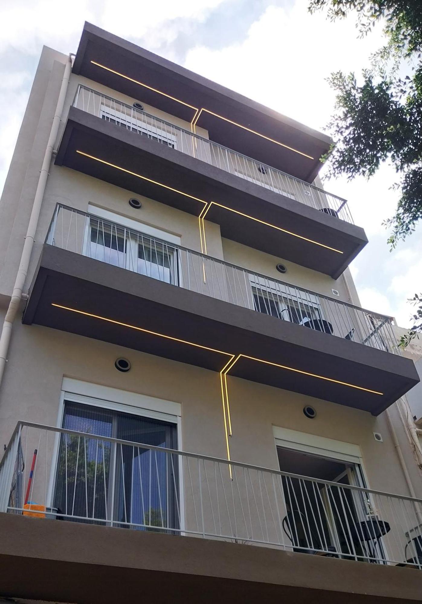 Uni Island - City Heart Suites Heraklion Exterior foto